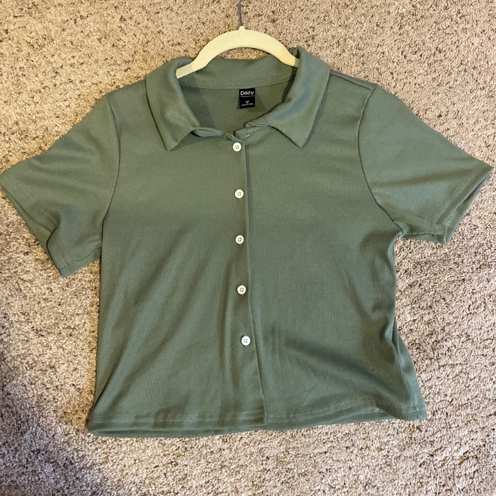 Women’s green button down top